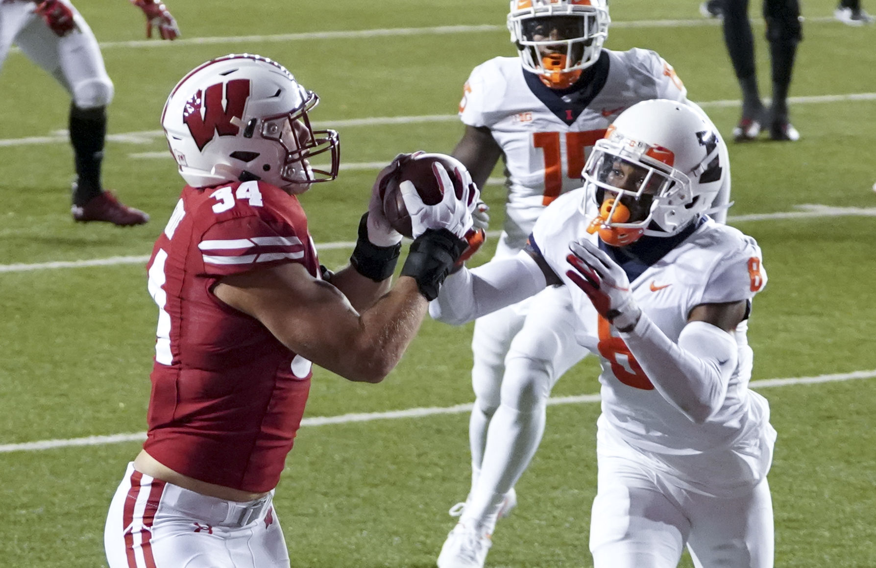 UW 45, Illinois 7